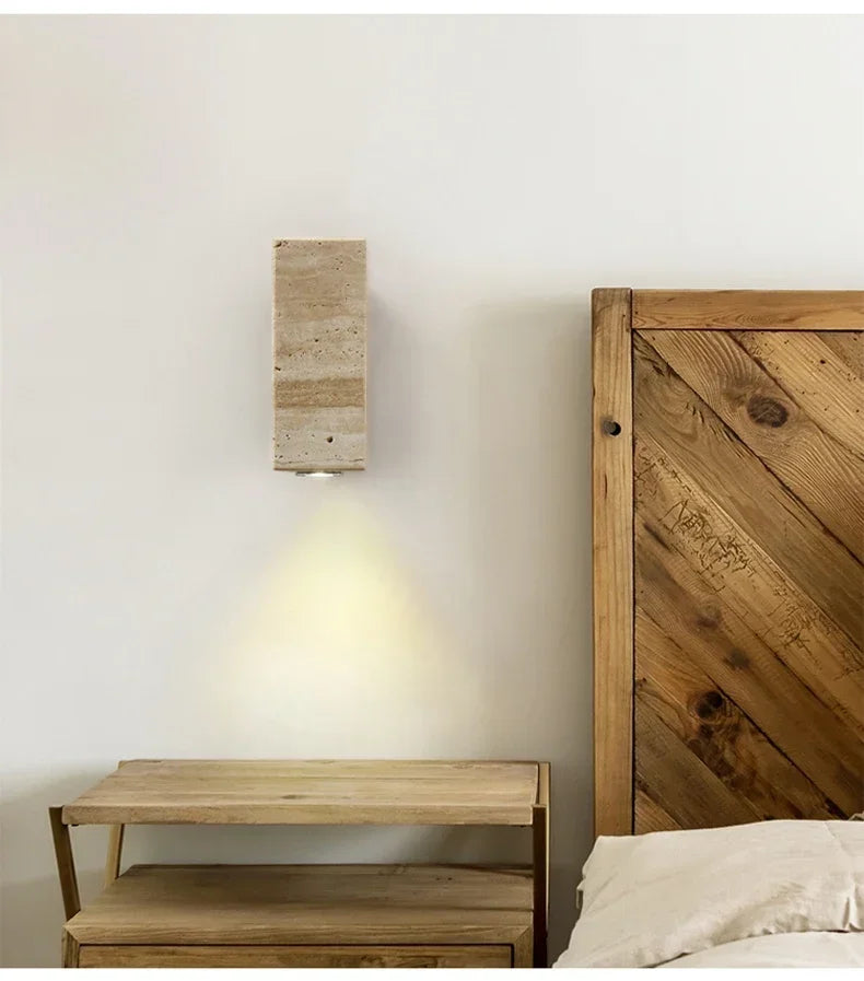 Designer Wabi-Sabi Wandlampe aus Kalkstein
