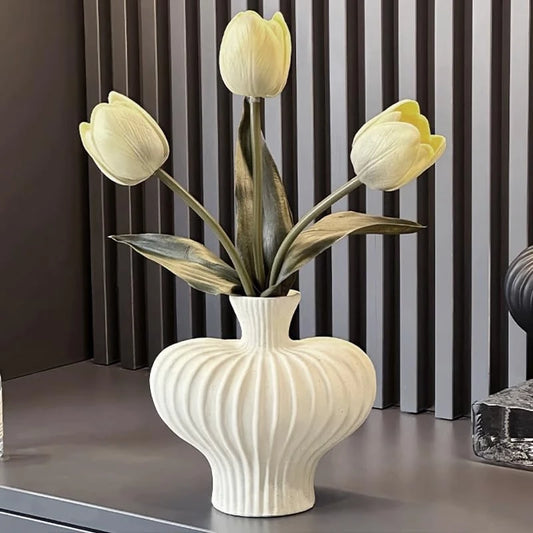 Kreative Vase in Unregelmäßiger Form