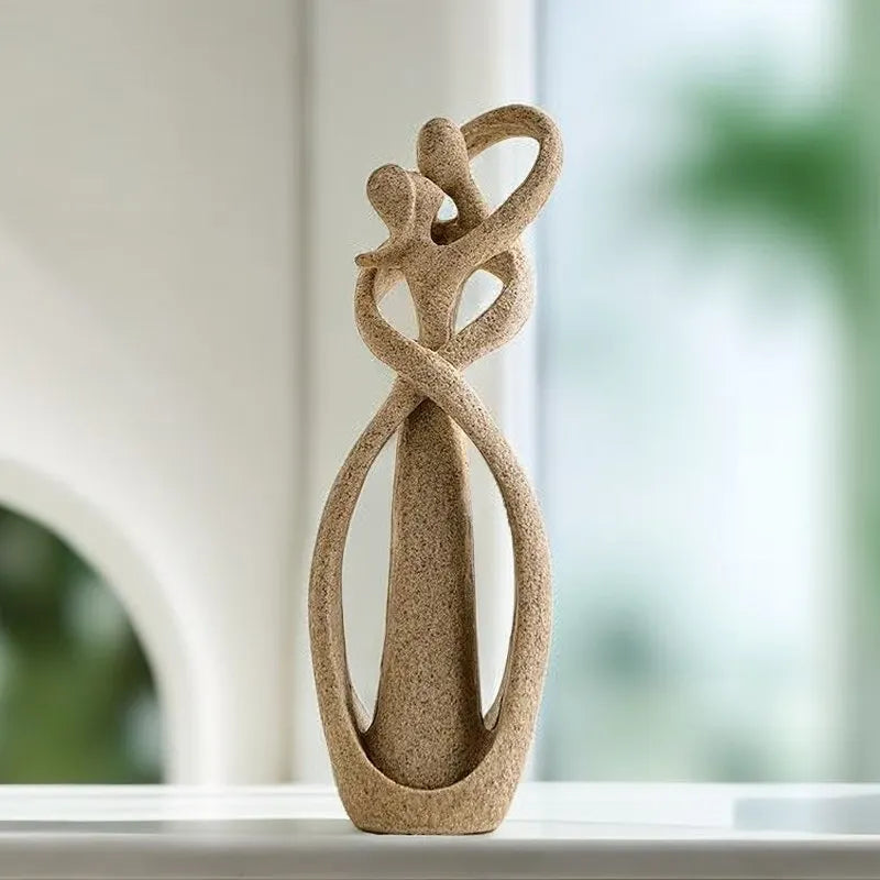 Vilead Sandsteinskulptur – Dekorative Liebesstatue