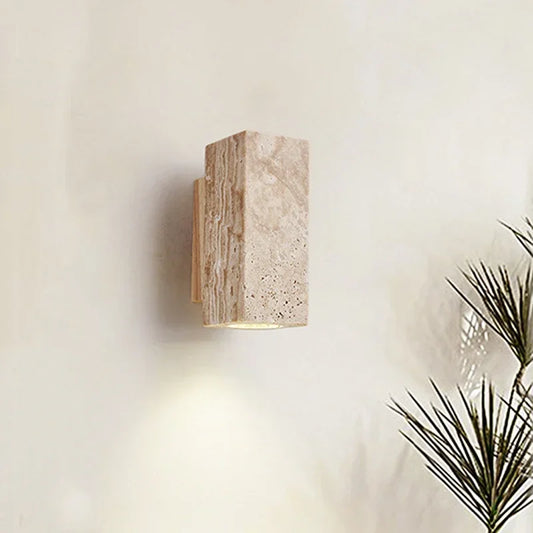 Designer Wabi-Sabi Wandlampe aus Kalkstein