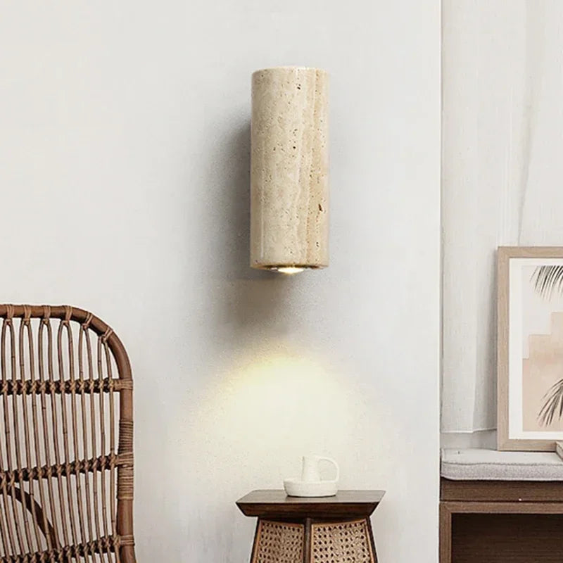 Designer Wabi-Sabi Wandlampe aus Kalkstein