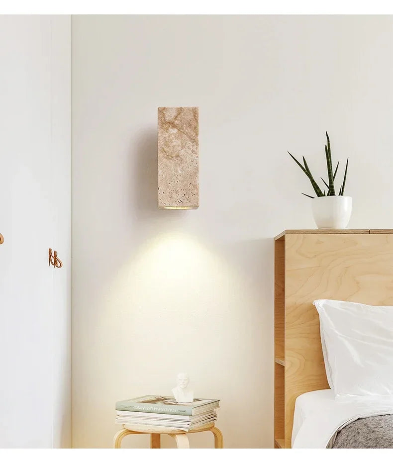 Designer Wabi-Sabi Wandlampe aus Kalkstein