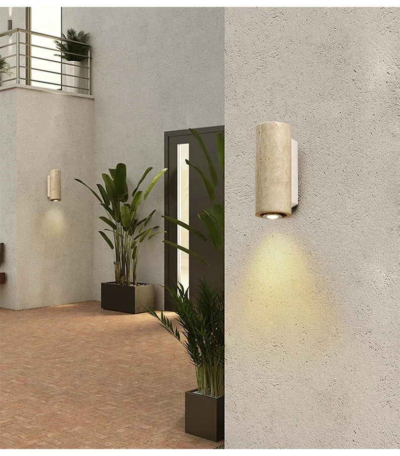 Designer Wabi-Sabi Wandlampe aus Kalkstein